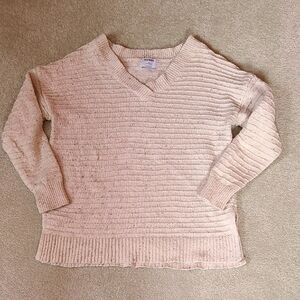 Old Navy Cream V-Neck Sweater